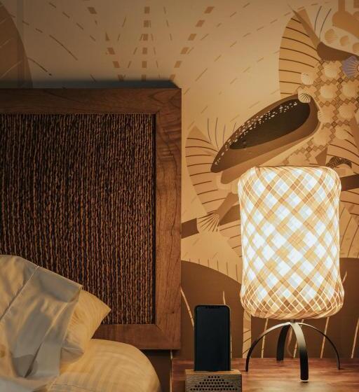 سوئیت با بالکن, Sui Boutique