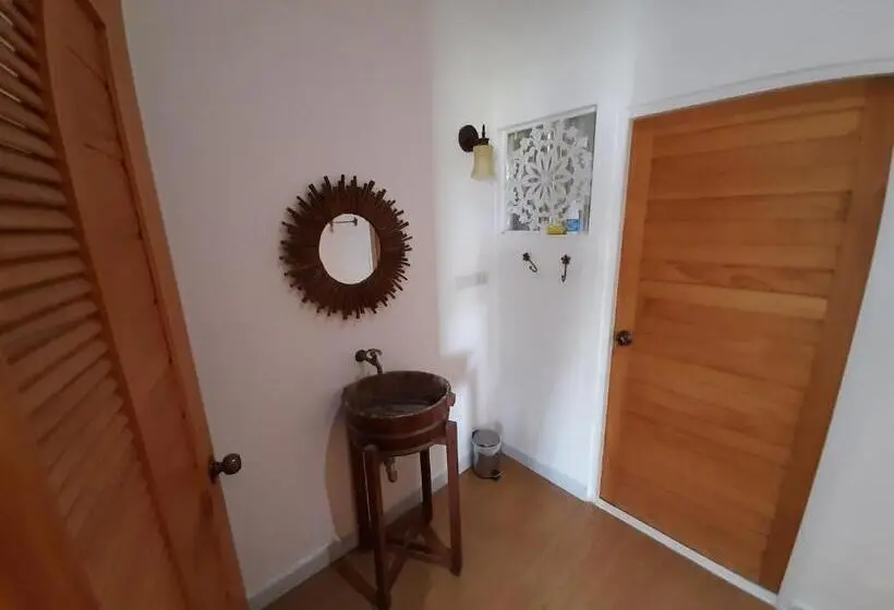 اتاق استاندارد با چشم‌انداز کوهستان, Terrua Main Ten Villa Garden