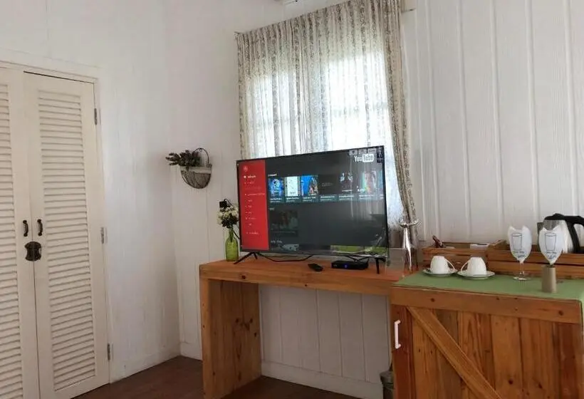 اتاق لوکس با وان آب گرم, Terrua Main Ten Villa Garden