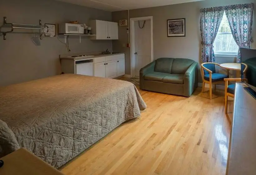 Standard-studio, Auberge Doucet Inn