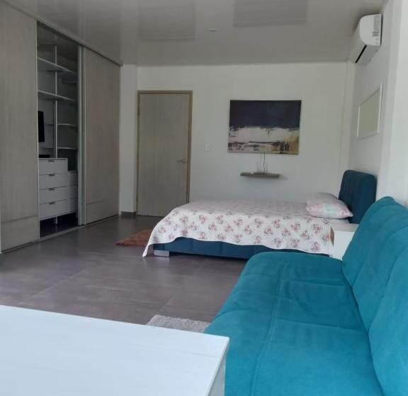 استودیو خانوادگی, Posada Nativa Trinsan Campestre