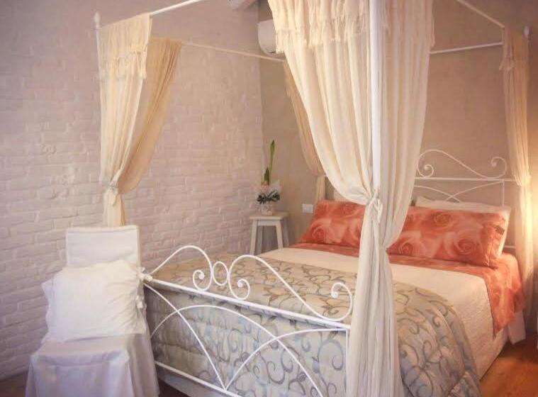 バルコニー付きスタンダードルーム, Bed & Breakfast Canova