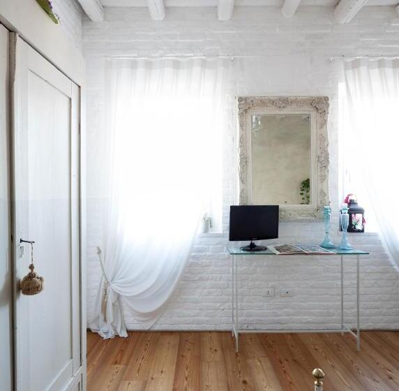 デラックスルーム, Bed & Breakfast Canova