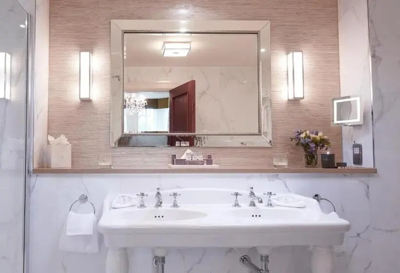 Deluxe-huone King-vuode, Dromoland Castle
