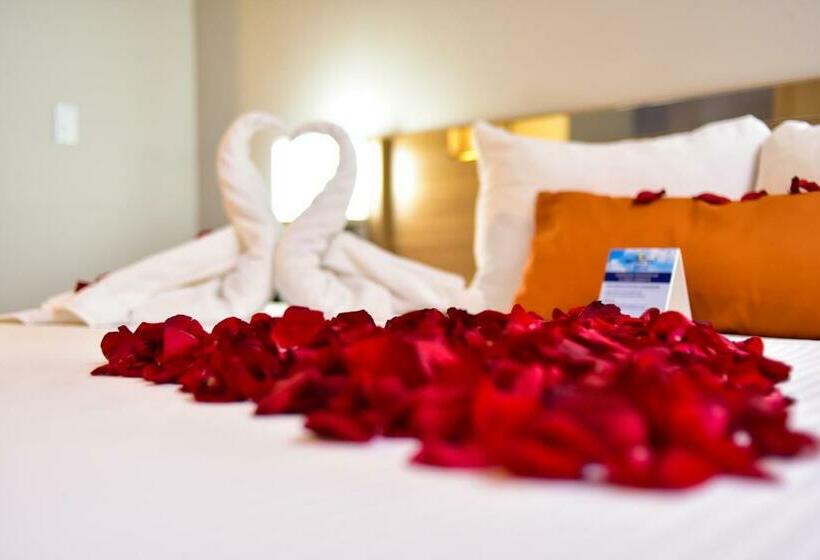 غرفة قياسية سرير كينج, Microtel Inn & Suites By Wyndham Cuauhtemoc Campos Menonitas