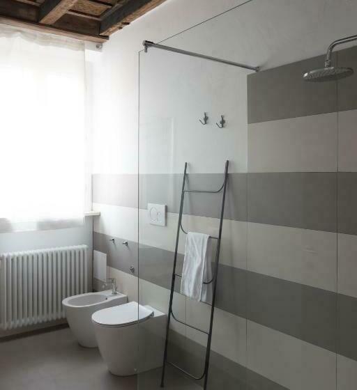 اتاق استاندارد چهار تخته, Residenza Giulio Romano