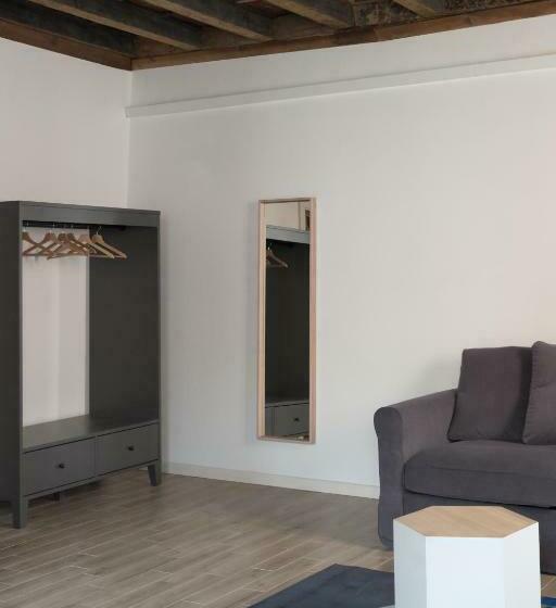 اتاق استاندارد چهار تخته, Residenza Giulio Romano