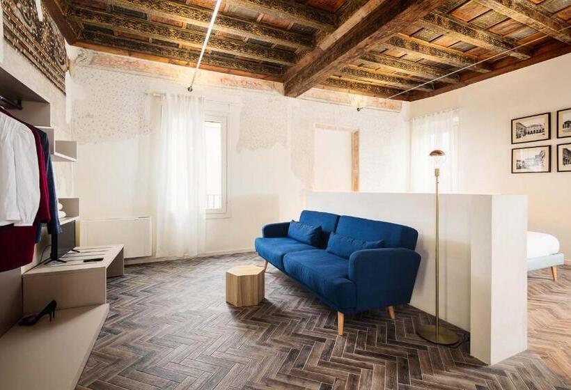 سوییت جونیور, Residenza Giulio Romano