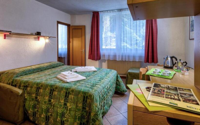 דירת חדר, Residence Kristall