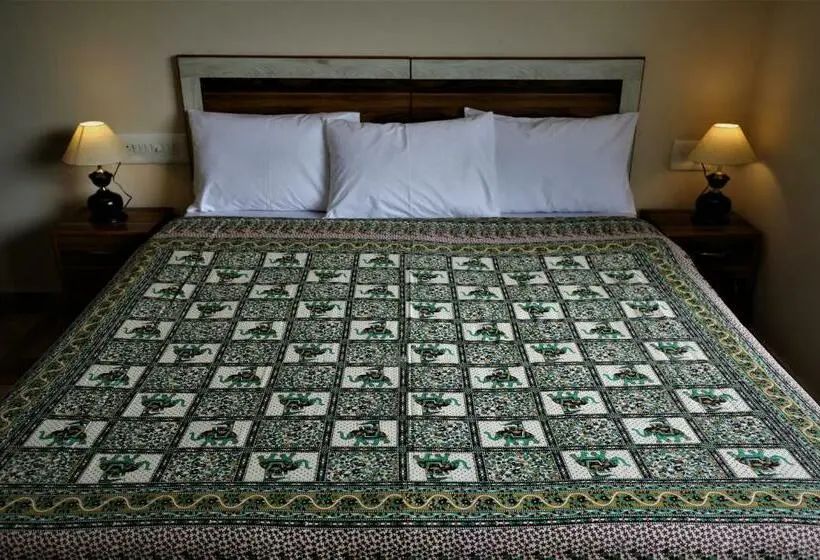 Deluxe-huone, Paridhi Niwas, Ranthambore  Near Tiger Safari Zones 1 5