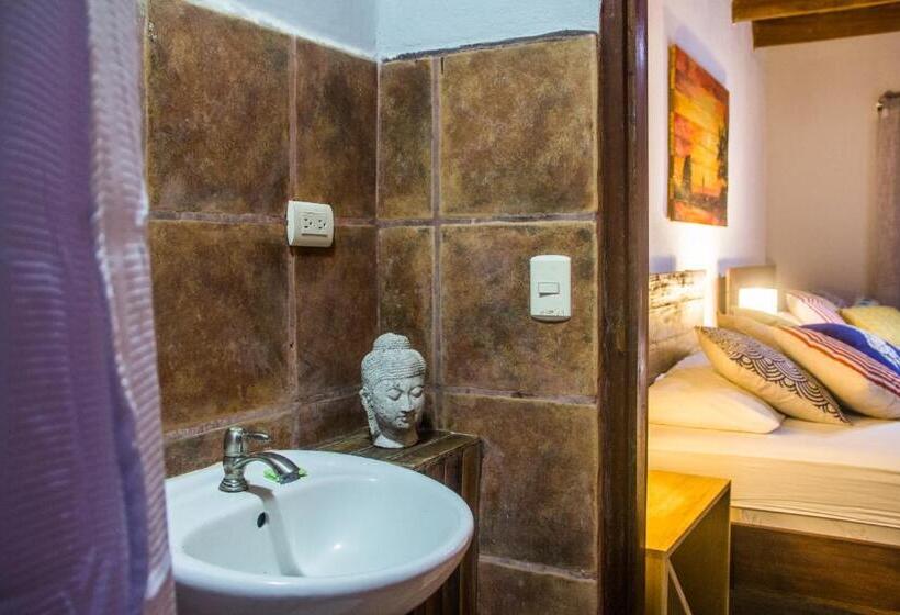 ファミリーステューディオ, Santascabinas