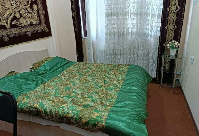 اتاق اکونومی, National Hostel