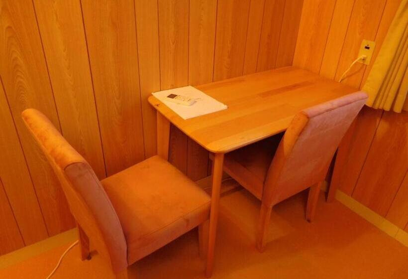 اتاق استاندارد چهارنفره با سرویس بهداشتی مشترک, Annamstay Shinosaka Js