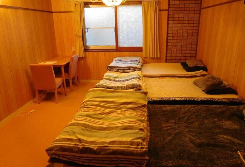 اتاق استاندارد چهارنفره با سرویس بهداشتی مشترک, Annamstay Shinosaka Js