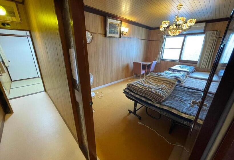 اتاق استاندارد چهارنفره با سرویس بهداشتی مشترک, Annamstay Shinosaka Js