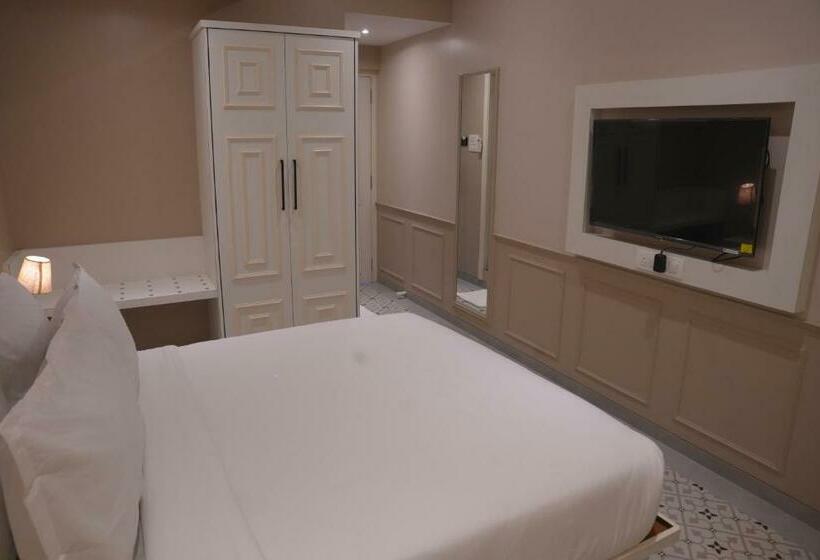 Quarto Clássico, Arnna Hotel   Goregaon