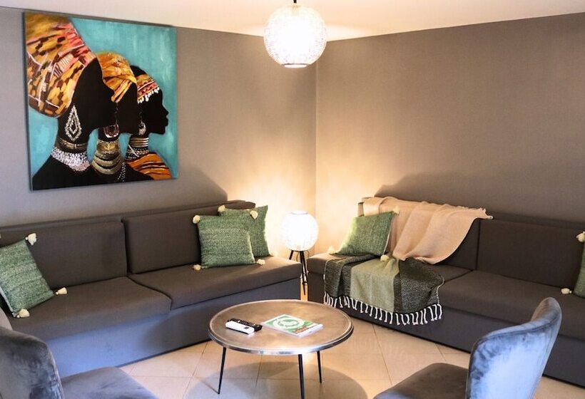 سوییت, Airport Hotel Casino Du Cap Vert