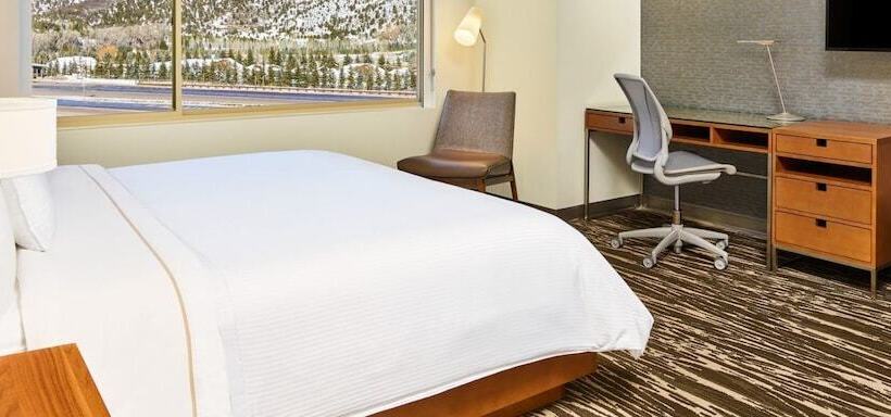 Standard Studio Dobbeltseng, Element Basalt  Aspen