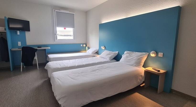 Номер Стандарт Трехместный, First Inn Hotel Paris Sud Les Ulis