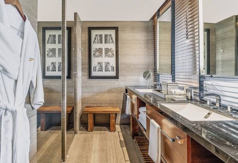 Номер Executive, Grand Fiesta Americana Monterrey Valle