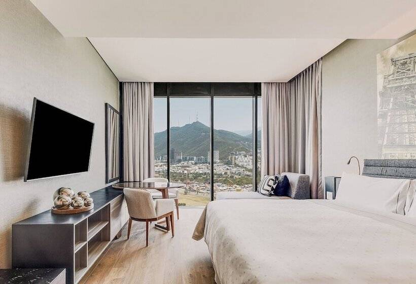 Номер Executive, Grand Fiesta Americana Monterrey Valle