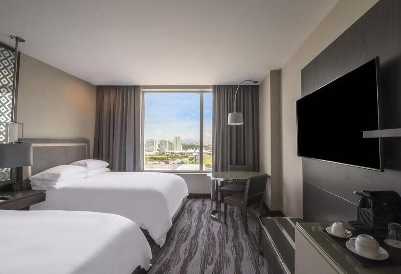 Номер Deluxe, Grand Fiesta Americana Puebla Angelópolis