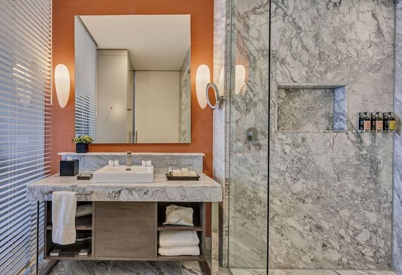 Номер Deluxe, Grand Fiesta Americana Puebla Angelópolis