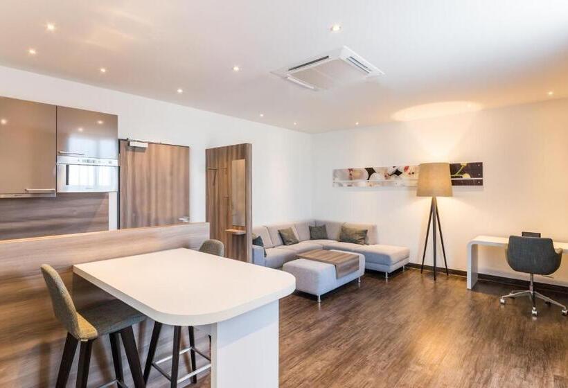 סוויטה עם מרפסת, Park Inn By Radisson Neumarkt