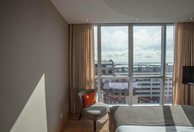 جناح جونيور, Puerto Norte Design