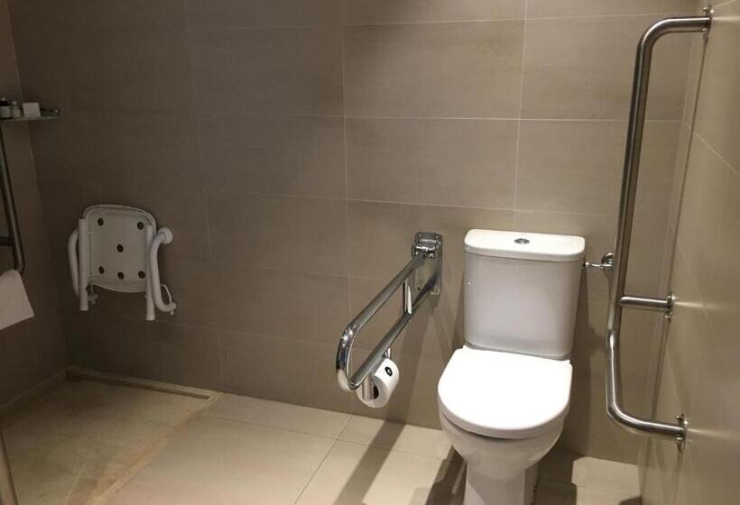 غرفة قياسية لذوى الاحتياجات الخاصة, Puerto Norte Design