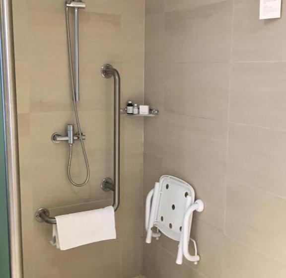 غرفة قياسية لذوى الاحتياجات الخاصة, Puerto Norte Design