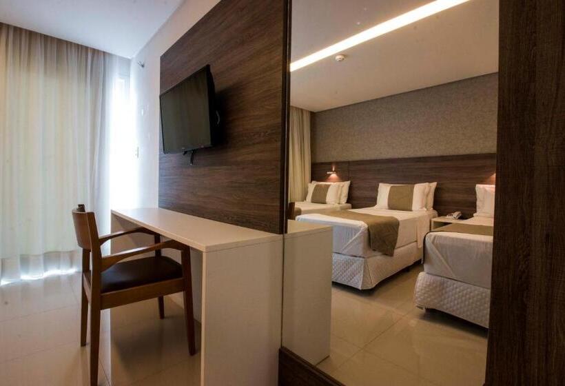 标准三人间, Reserve