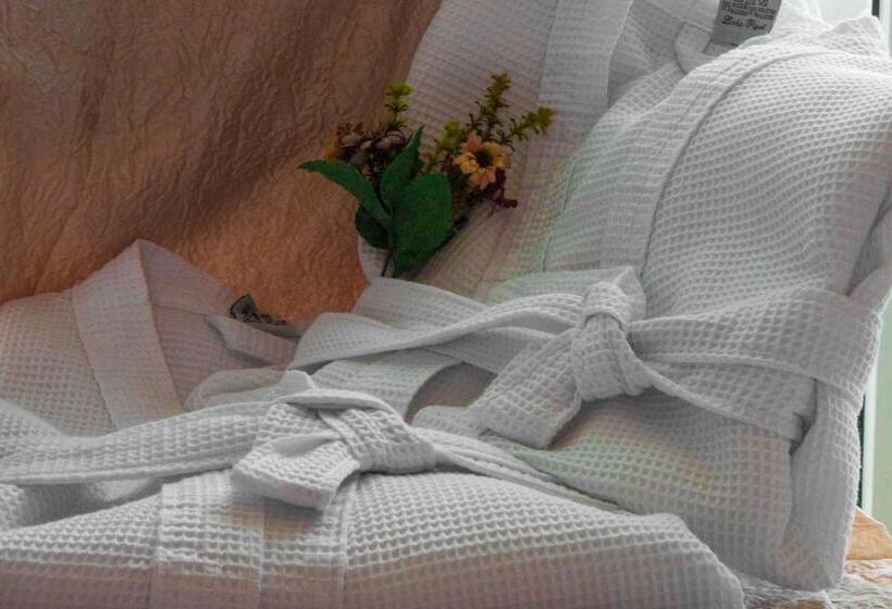 豪华房间, Reserve