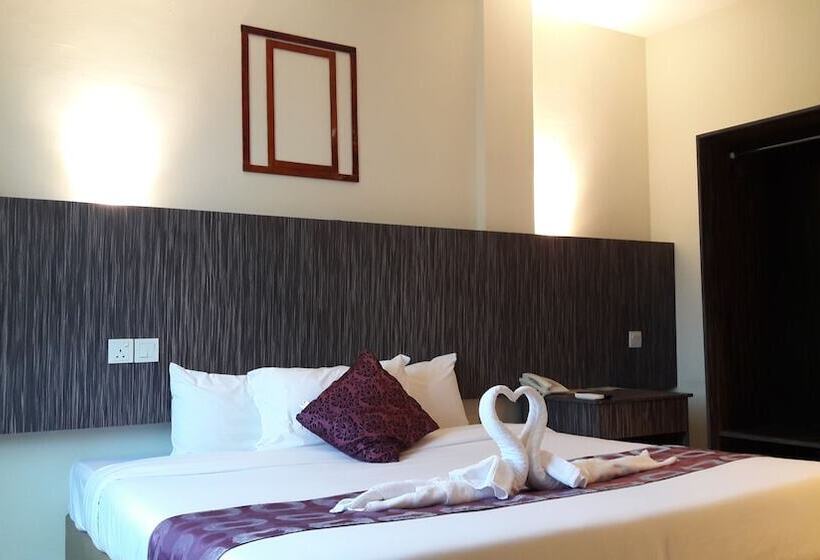 Deluxerum King Size Säng, Salsa Resort Langkawi