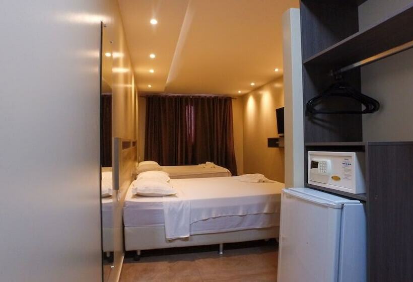 수피리어 룸, Sandis