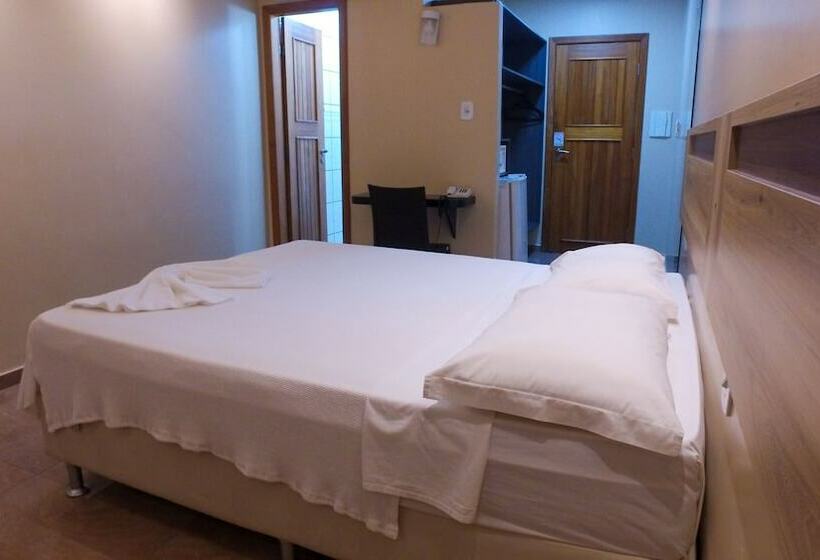 수피리어 룸, Sandis