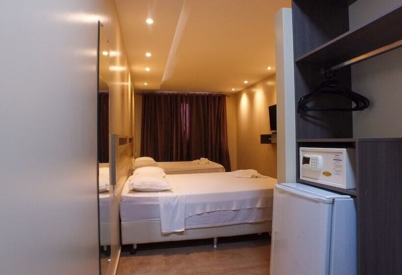 디럭스 룸, Sandis