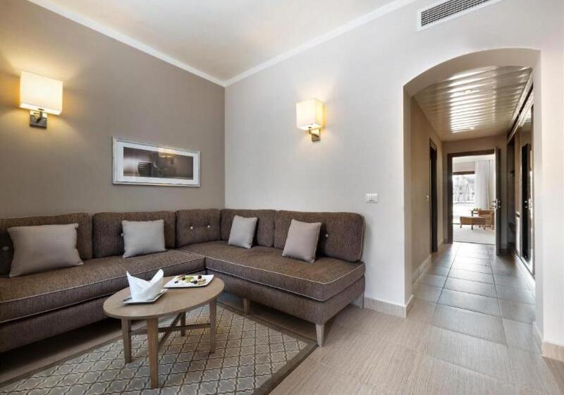 غرفة ديلوكس عائلية, Steigenberger Alcazar