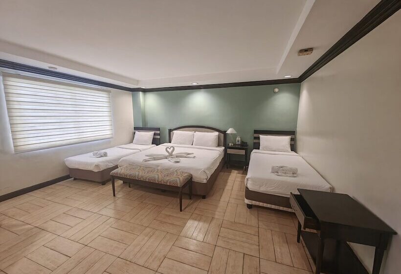 חדר דלוקס, Tagaytay Country