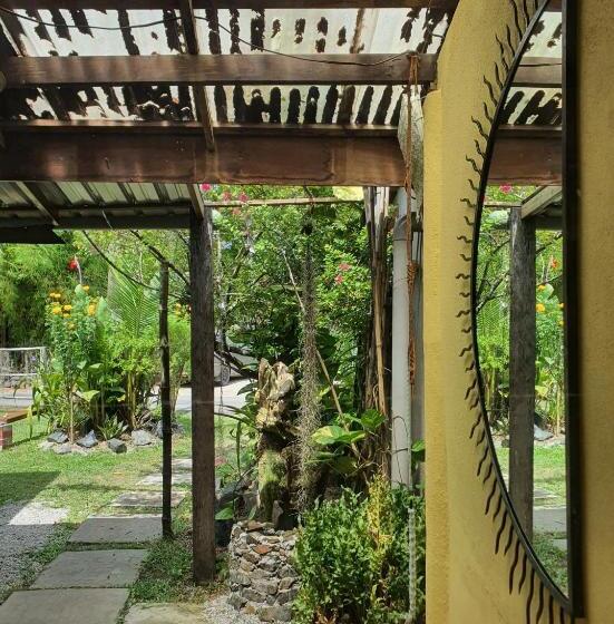 Кровать в Общей Комнате, The Cottage Langkawi