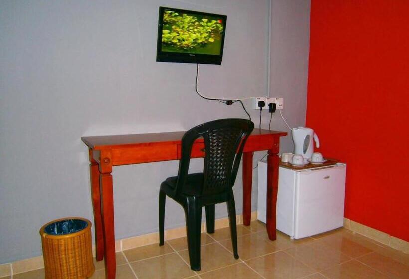 اتاق سوپریور با تخت بزرگ, The Cottage Langkawi