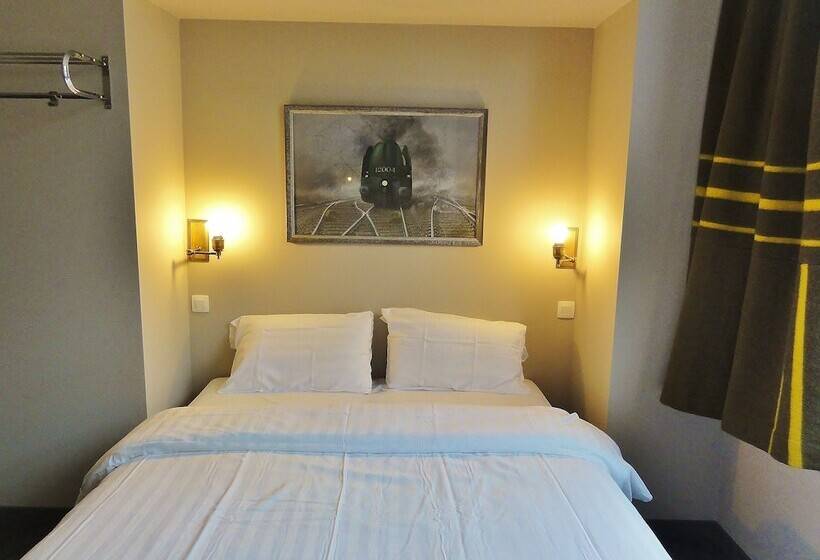 اتاق استاندارد, Train Hostel