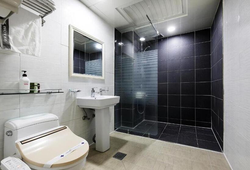 标准间, White Tourist