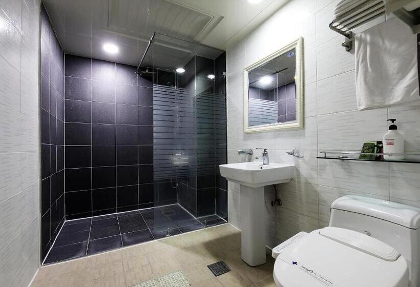 豪华房间, White Tourist