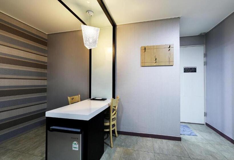 豪华房间, White Tourist