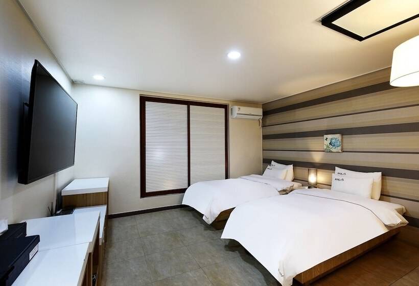 标准间, White Tourist