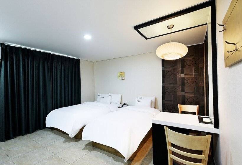 豪华房间, White Tourist