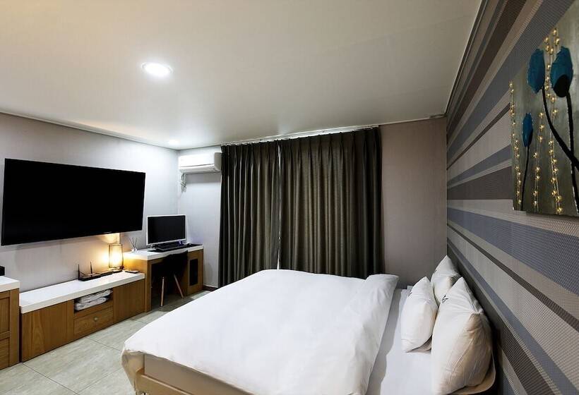 豪华房间, White Tourist