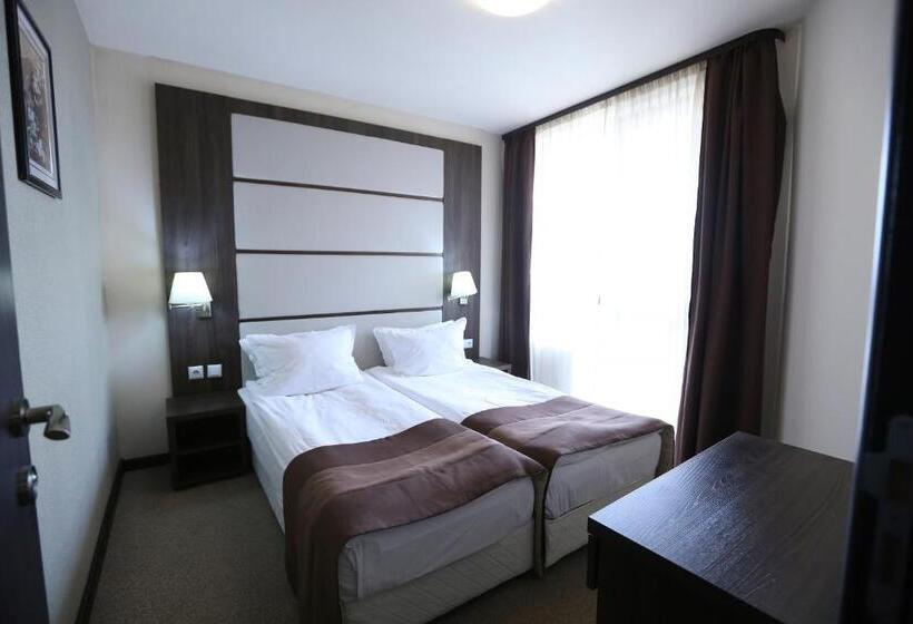 غرفة قياسية, Zara