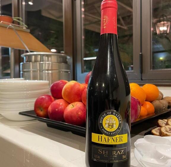 غرفة قياسية, Zara